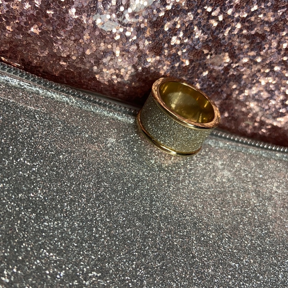 Sparkly ring